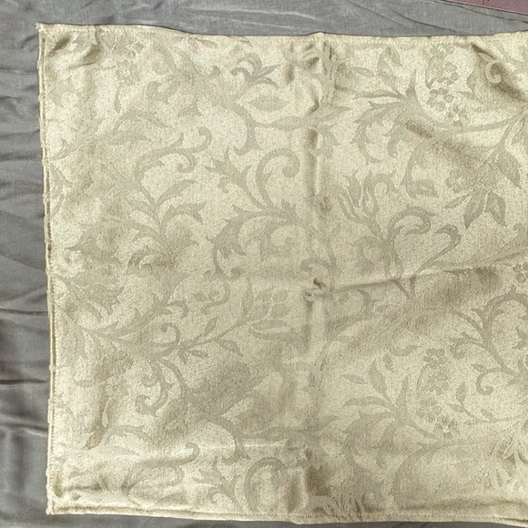 Table linen napkins 15x15” - Picture 3 of 3